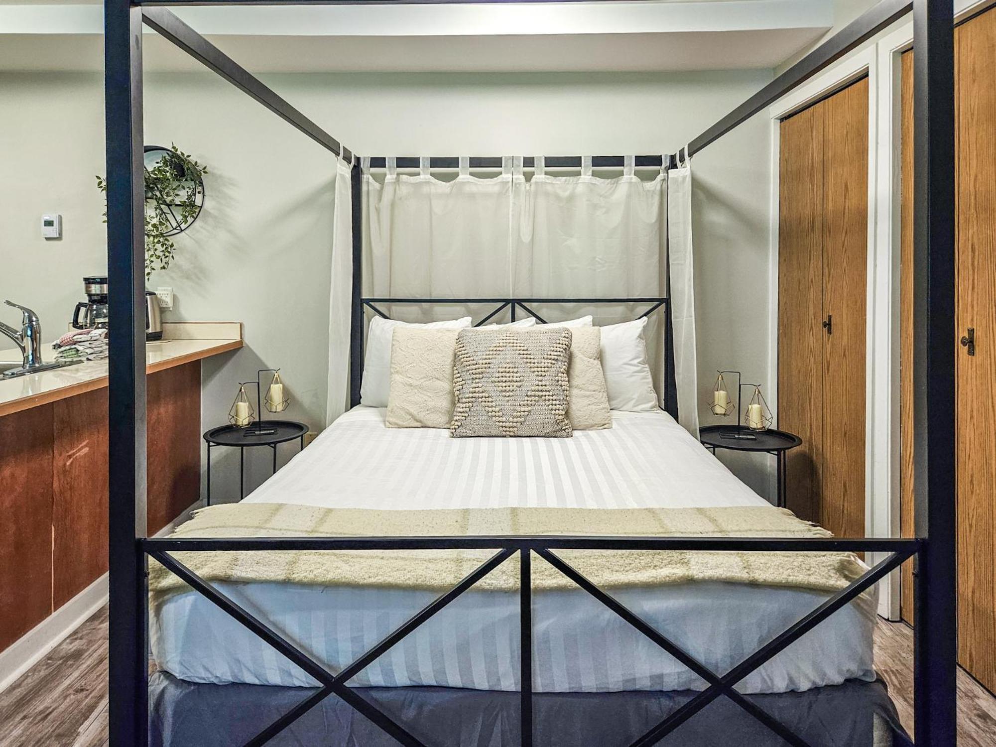 Horsethief Lodge By Stayin Panorama Bilik gambar