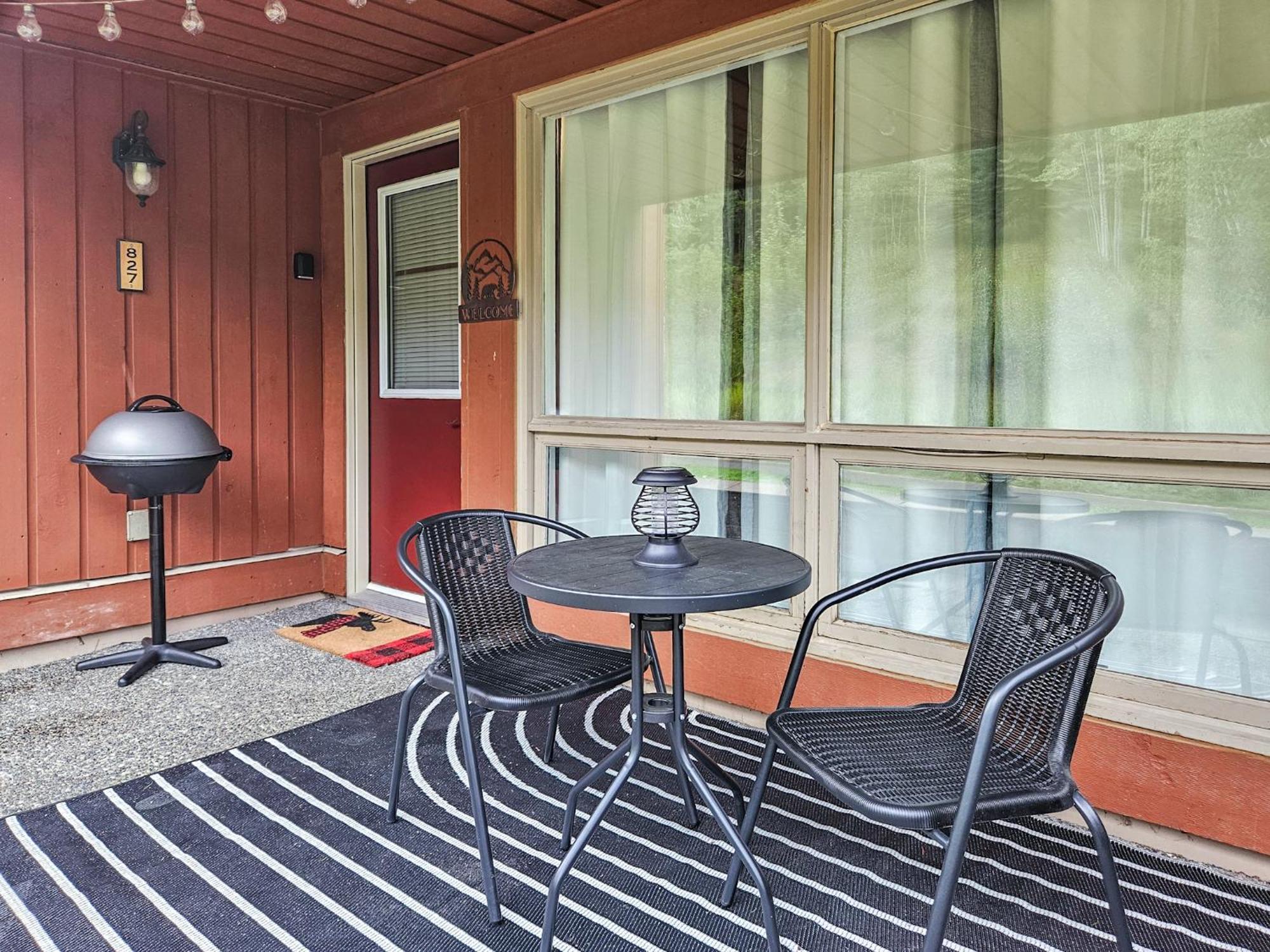 Horsethief Lodge By Stayin Panorama Bilik gambar