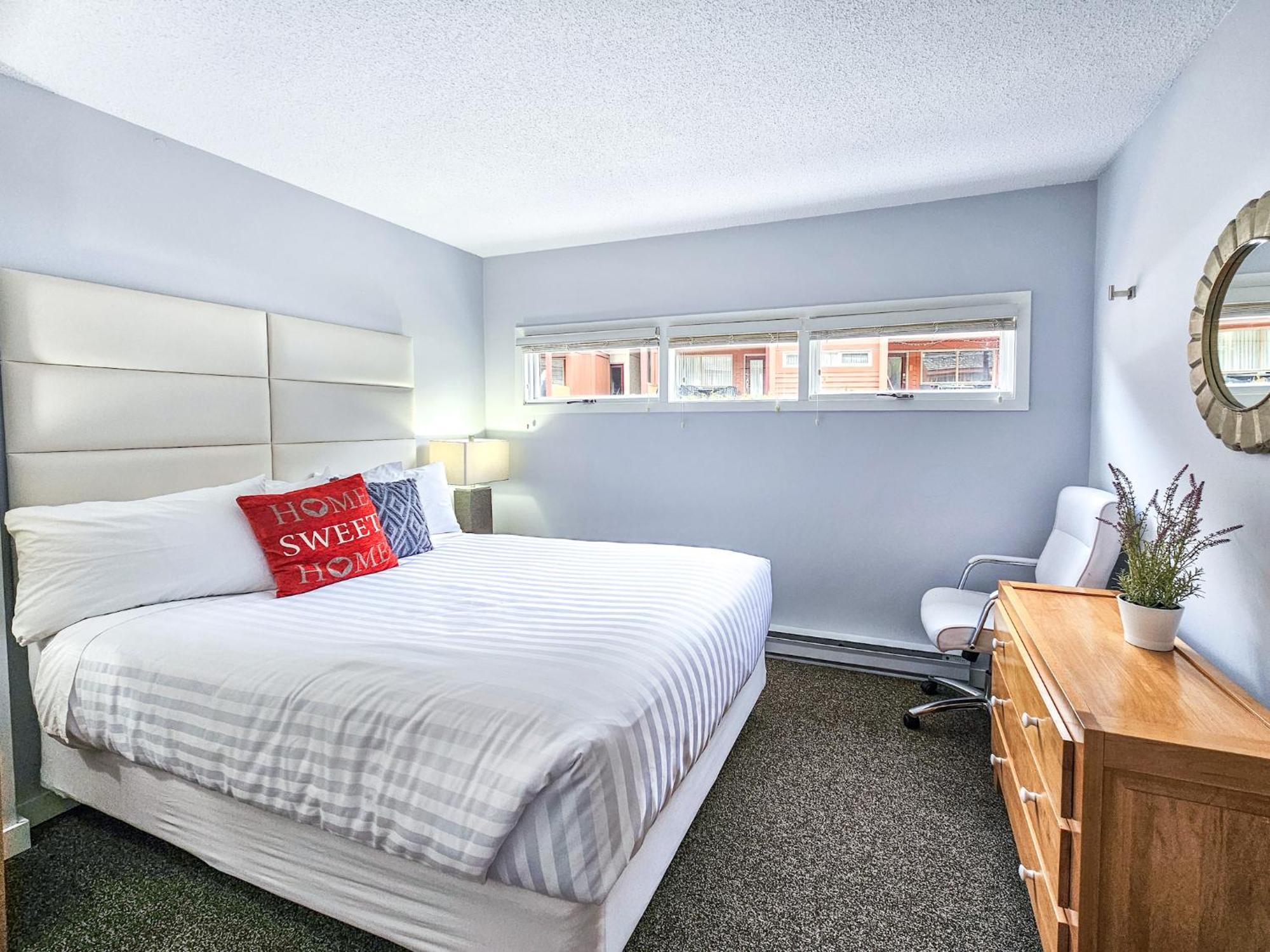 Horsethief Lodge By Stayin Panorama Bilik gambar