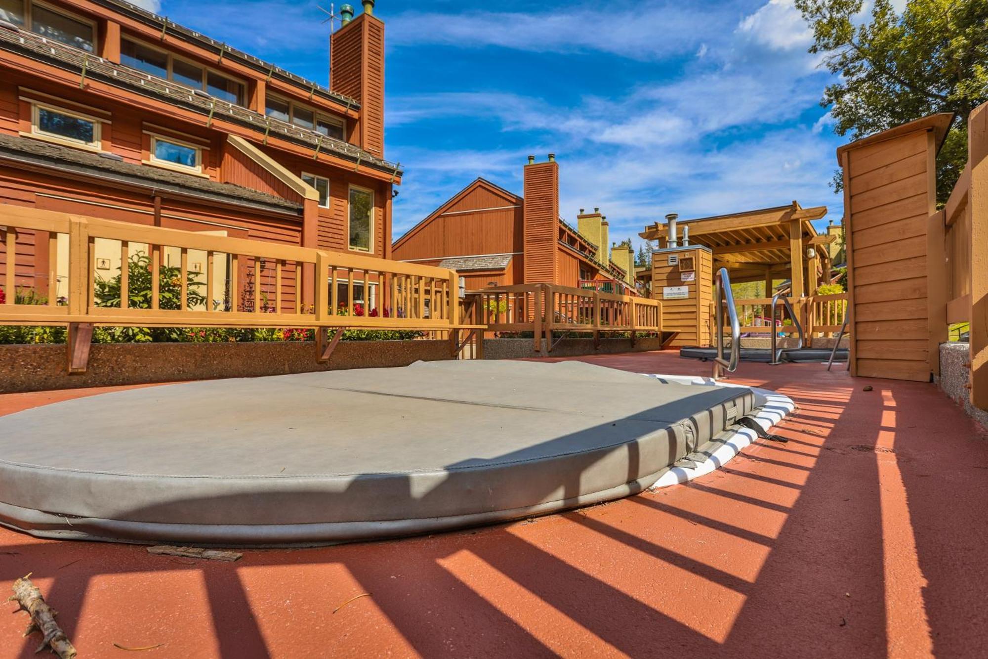 Horsethief Lodge By Stayin Panorama Luaran gambar